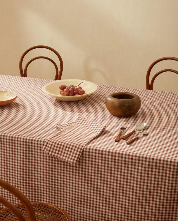Lino staltiesė - ‘Kalėdų belaukiant’