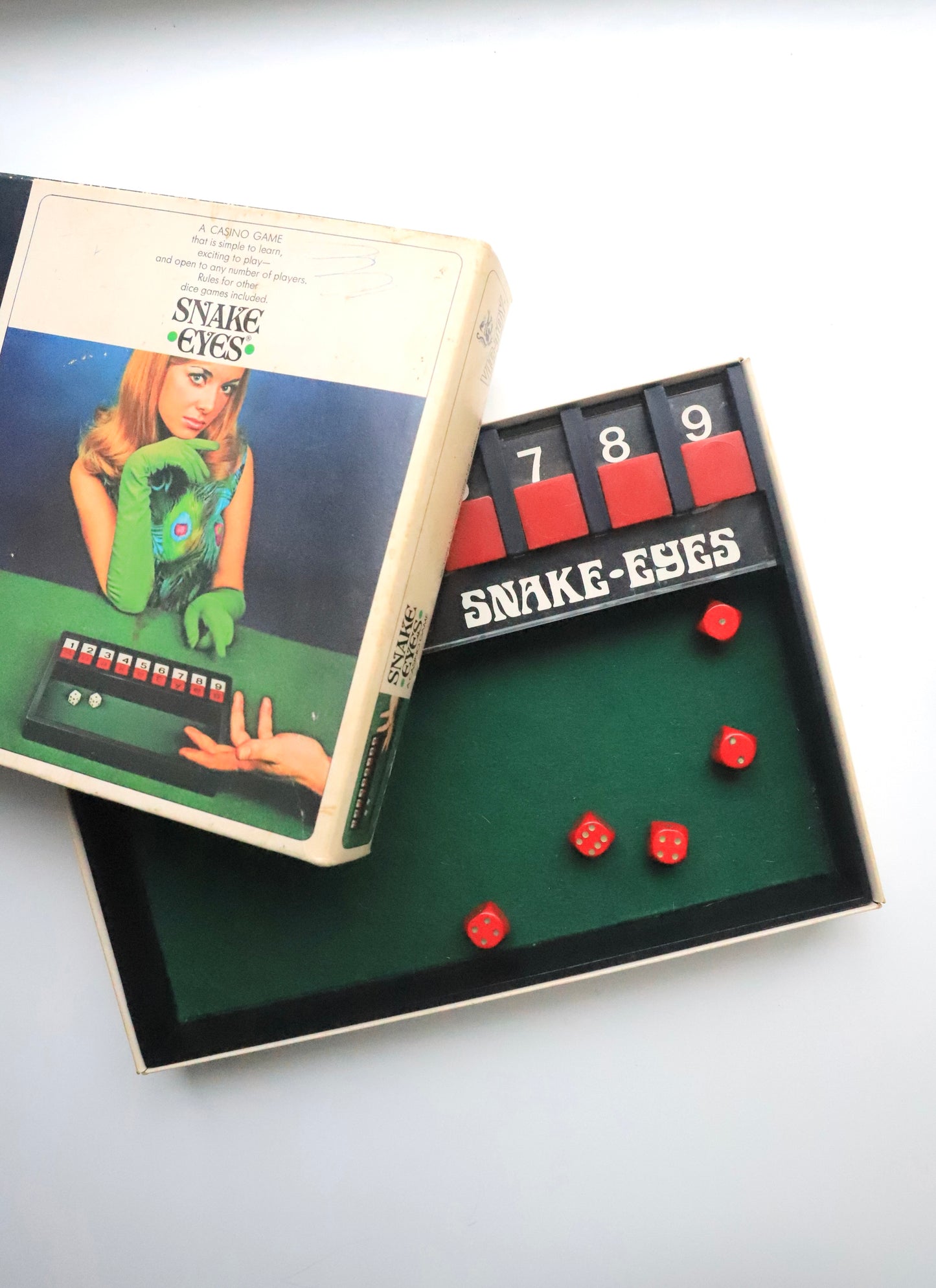 1968 m. Snake Eyes - vintage casino stalo žaidimas